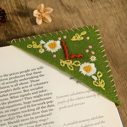 Personalized Hand Embroidered Corner Bookmark Summer / A Home & Kitchen