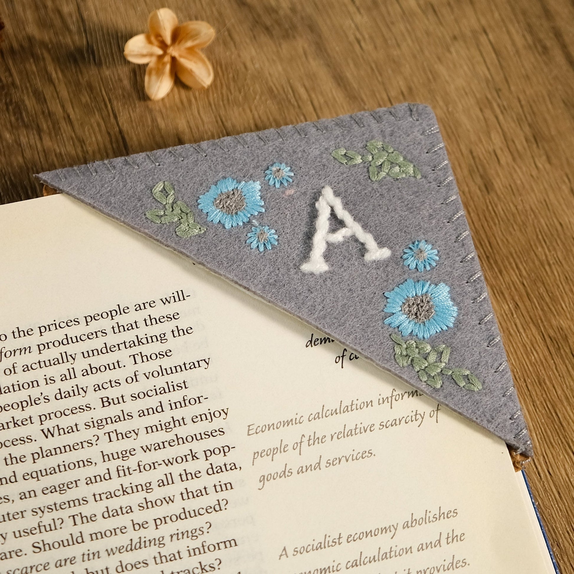 Personalized Hand Embroidered Corner Bookmark Winter / A Home & Kitchen