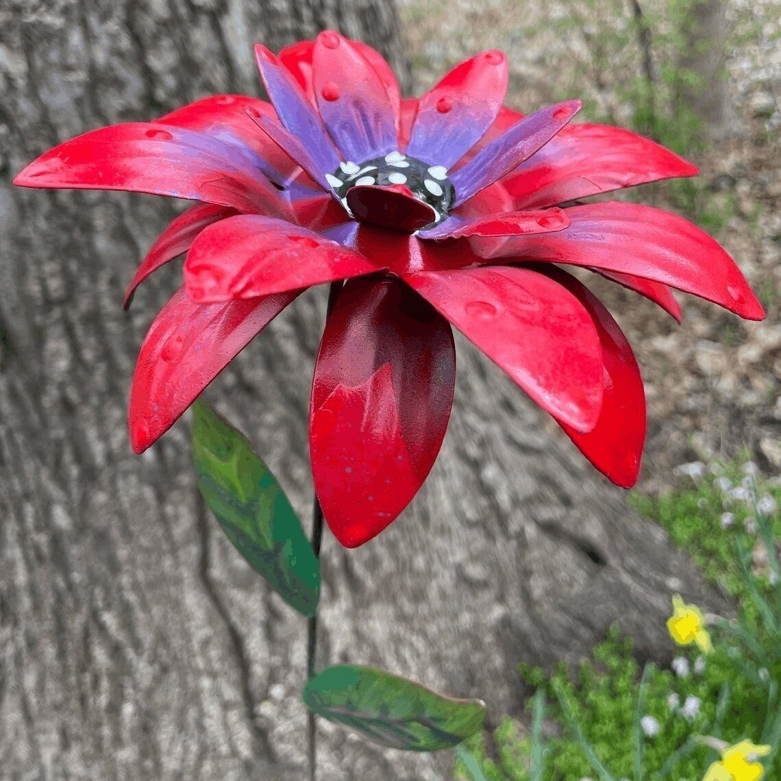 Metal Flowers Garden Stakes Red