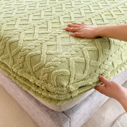 Velbed Embossed Velvet Jacquard Bed Cover Green / Queen 152.4X203.2X30.5Cm (60X80X12 In) Home