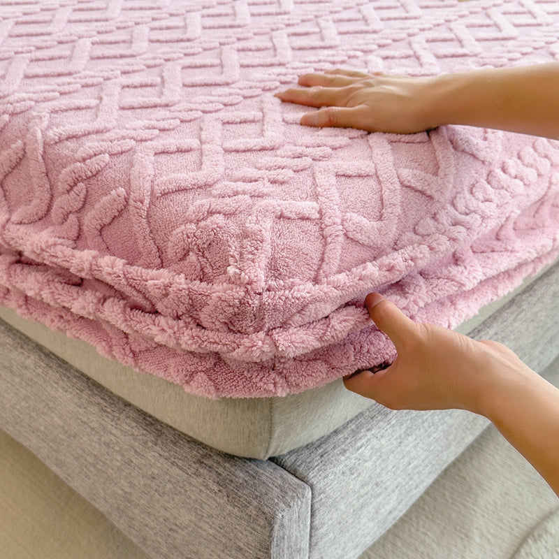 Velbed Embossed Velvet Jacquard Bed Cover Pink / Queen 152.4X203.2X30.5Cm (60X80X12 In) Home