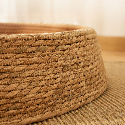 Rattan Cat Bed with Raised Bowl Design and Natural Scratching Surface