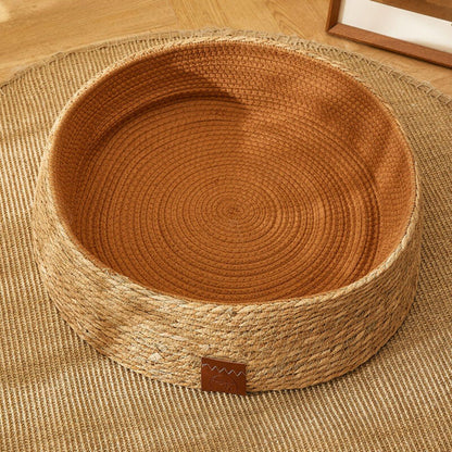 Rattan Cat Bed with Raised Bowl Design and Natural Scratching Surface