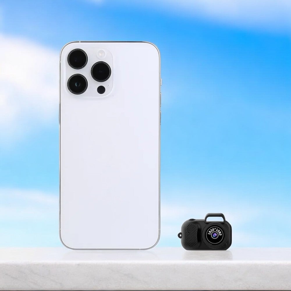 The Quicksnap Keychain Camera